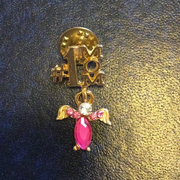 Jewelry - #1 Mom pin ** 3 for $15